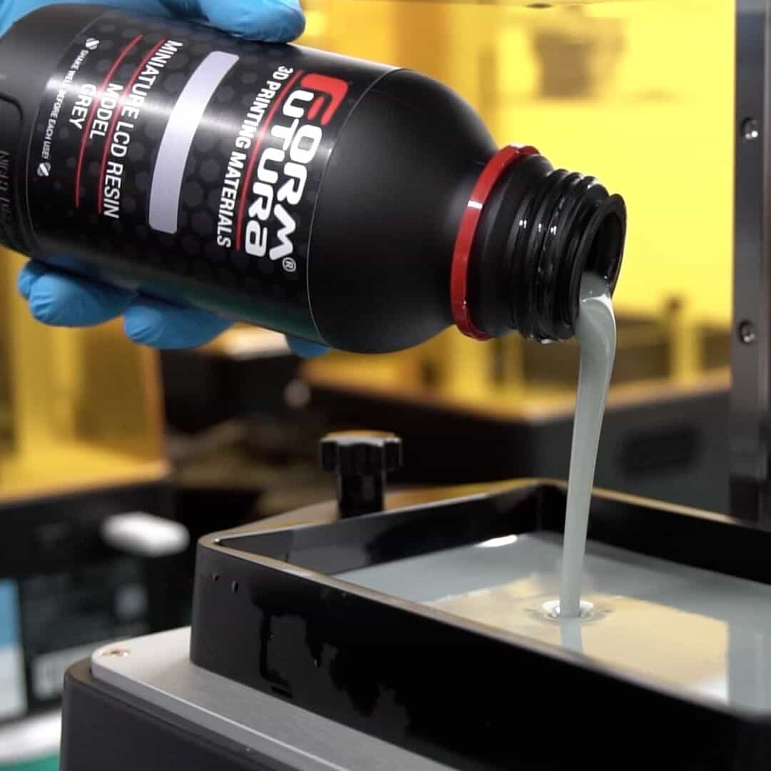 Pouring Resin in a Resin 3D printer